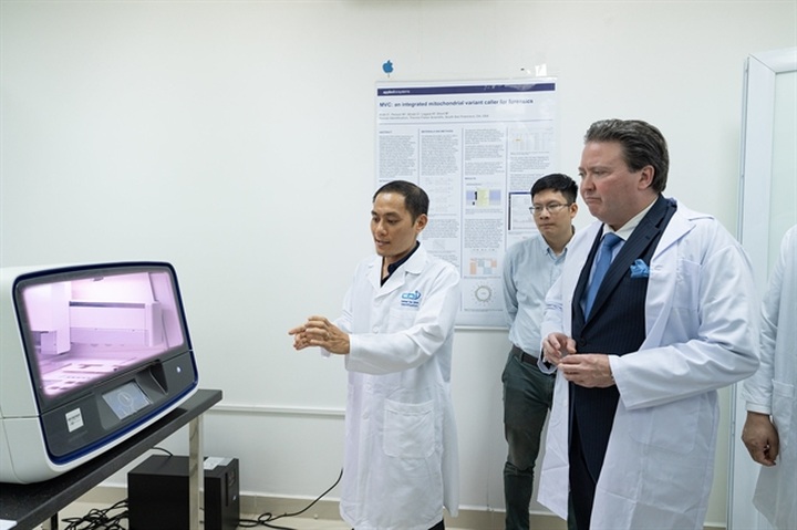 US supports Vietnam with DNA identification - 1 US supports Vietnam with DNA identification - 1