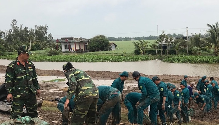 Ca Mau continues struggling with dyke erosion - 7 Ca Mau continues struggling with dyke erosion - 7