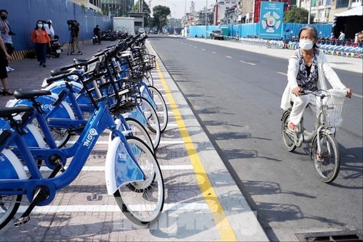 Hanoi to launch public bike service - 1