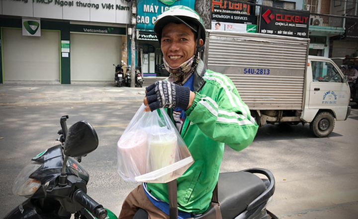 HCM City residents despair at high food delivery fees - 1 HCM City residents despair at high food delivery fees - 1