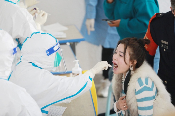 China's biggest covid surge in two years brings new measures, anxiety - 1 China's biggest covid surge in two years brings new measures, anxiety - 1