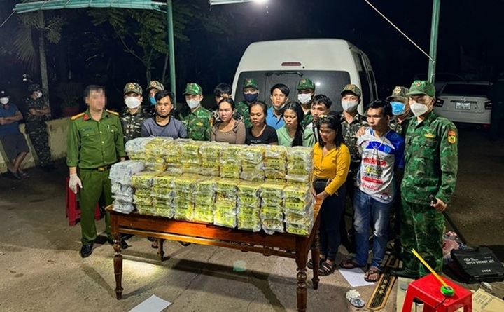 Nine Lao arrested with 100 kilos of drugs - 1