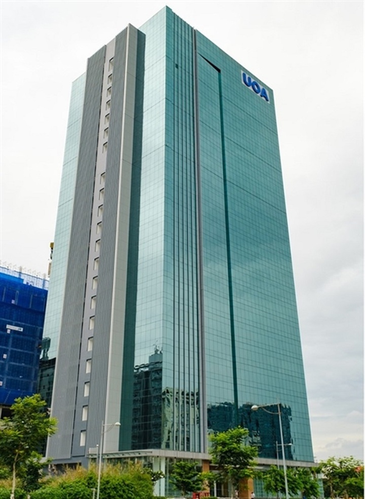 HCM City office tenants increasingly look for green buildings - 1