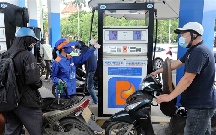 Businesses allowed to decide their own petrol retail prices: draft decree - 1