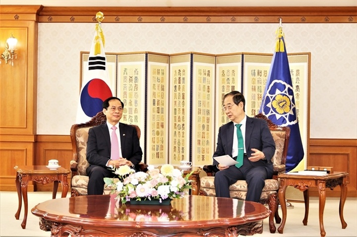 Vietnam, RoK agree to further enhance comprehensive strategic partnership - 1