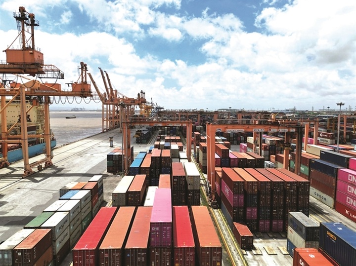 Strong economic performance in H1 calls for continued efforts toward year-end goals - 1 Strong economic performance in H1 calls for continued efforts toward year-end goals - 1