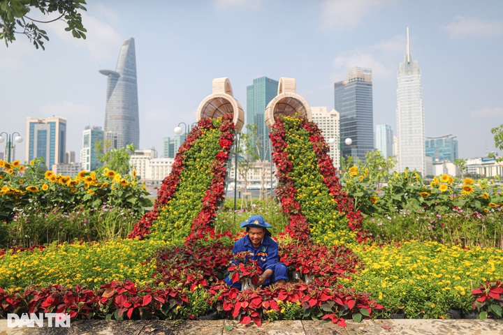 Saigon River Park gets facelift ahead of Tet - 3 Saigon River Park gets facelift ahead of Tet - 3