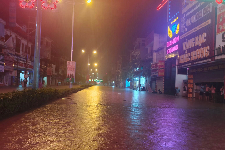 Dien Bien City deeply flooded following heavy rains - 2 Dien Bien City deeply flooded following heavy rains - 2