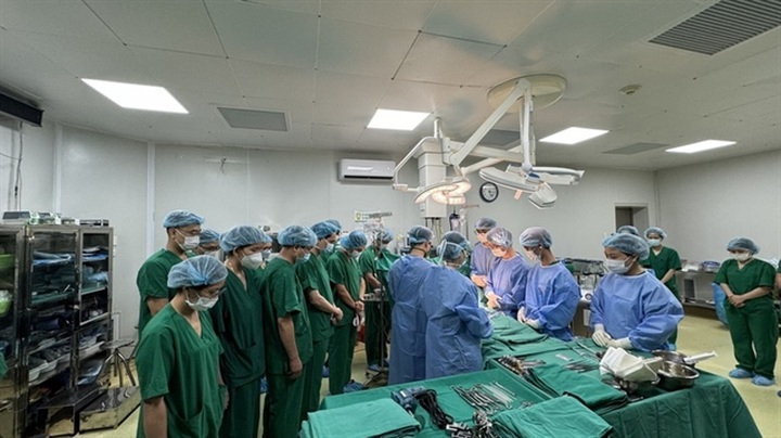 First medical facility in Hanoi performs multiple organ retrieval from brain-dead donor - 1 First medical facility in Hanoi performs multiple organ retrieval from brain-dead donor - 1