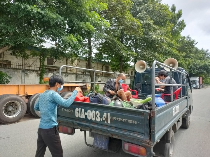Binh Duong supports homeless people amid social distancing - 1 Binh Duong supports homeless people amid social distancing - 1