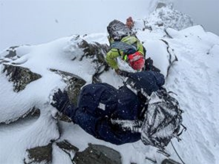 Two Vietnamese climbers rescued on the Matterhorn - 1 Two Vietnamese climbers rescued on the Matterhorn - 1