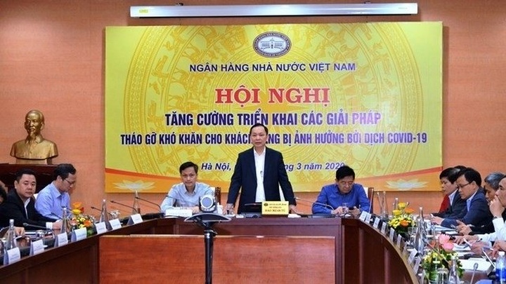 Vietnamese banks take measures to help coronavirus-hit businesses - 1