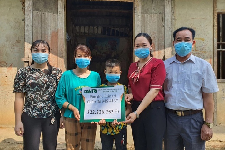 Dantri/DTiNews supports single mother and ailing son in Thai Nguyen - 1 Dantri/DTiNews supports single mother and ailing son in Thai Nguyen - 1