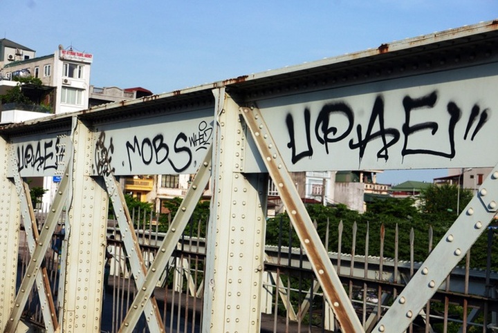 Long Bien Station attracts visitors after being renovated - 10