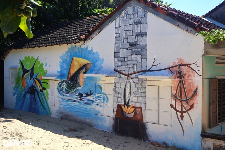 Murals added to Quang Nam fishing village - 3