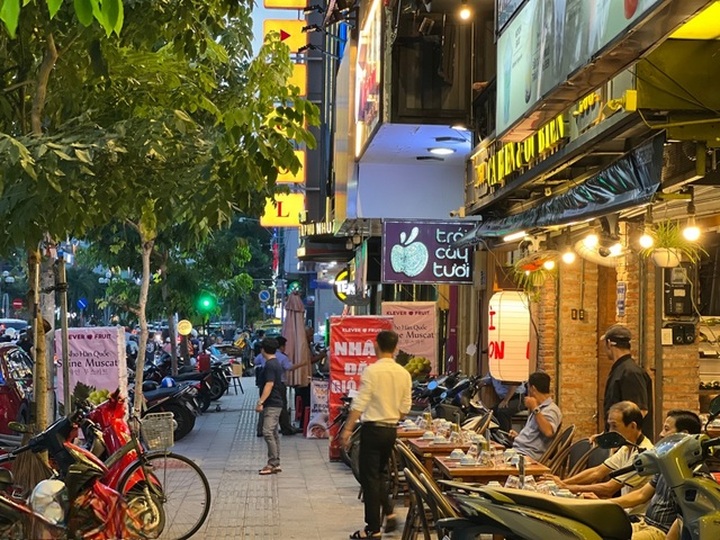 Another foodie street to open in HCM City - 1