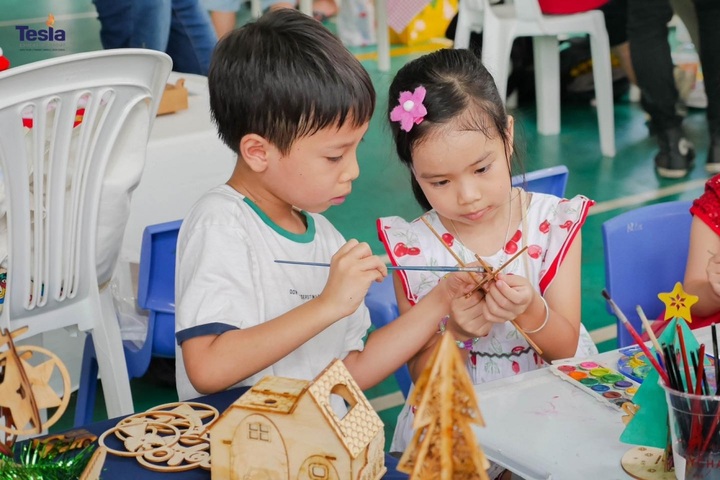 EU Christmas market held in Ho Chi Minh City for first time - 1