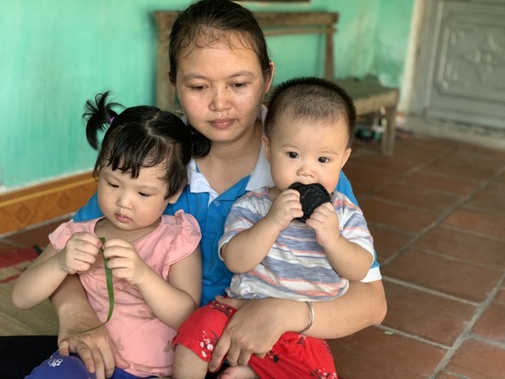 Readers donate VND195m to save struggling family - 1 Readers donate VND195m to save struggling family - 1