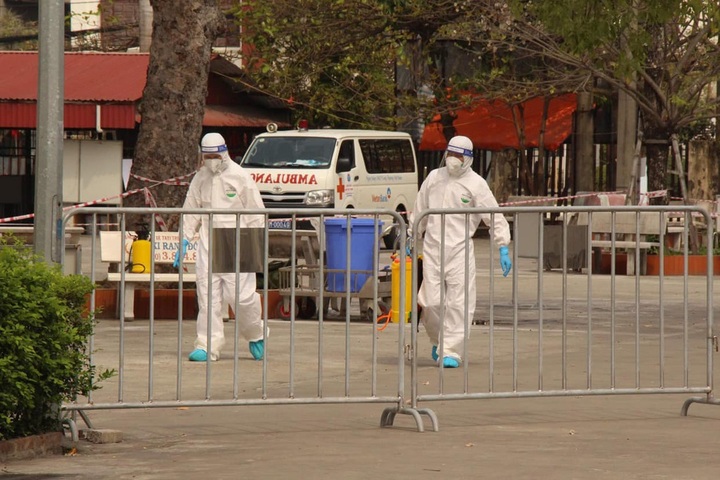 Man tested positive for SARS-CoV-2 after returning from France - 1