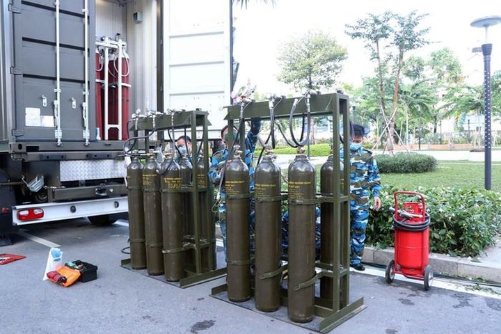 Military oxygen production stations launched in HCM City - 2 Military oxygen production stations launched in HCM City - 2