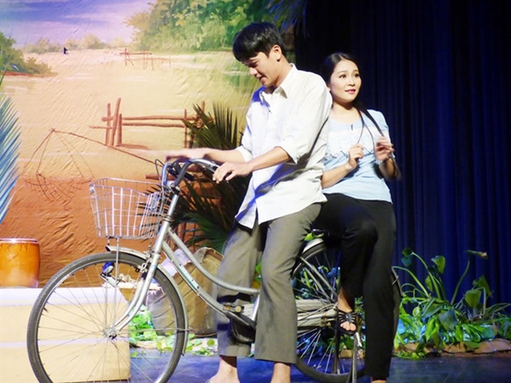 Vietnamese musical Đò Tình  (Love Boat) staged in HCM City - 1