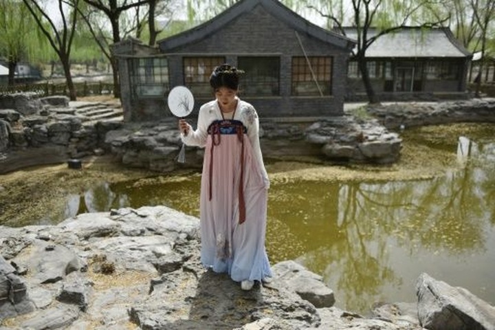 Back to the Hanfu-ture: Young Chinese revive ancient fashion - 1