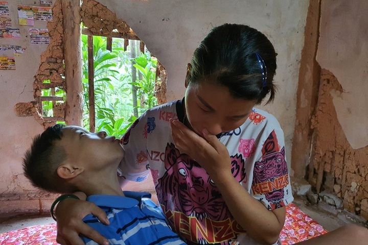Single mother and ailing son in Thai Nguyen in dire need of help - 1