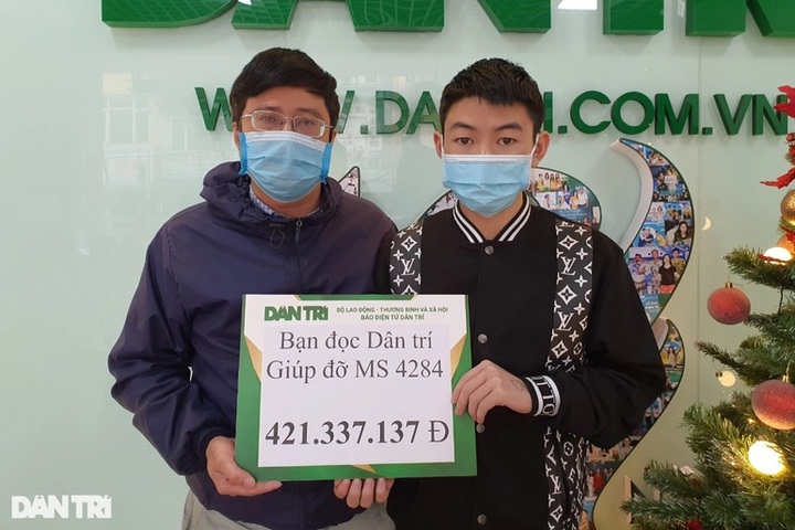 Poor teenager receives community support following work accident - 1