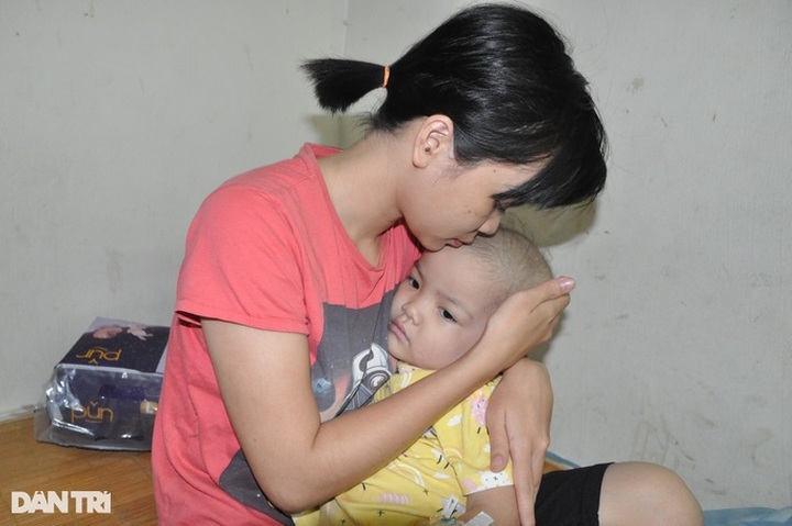 Poor mother seeks help to save ailing daughter - 1 Poor mother seeks help to save ailing daughter - 1