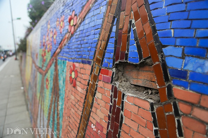 Hanoi Mural continues deteriorating - 2 Hanoi Mural continues deteriorating - 2