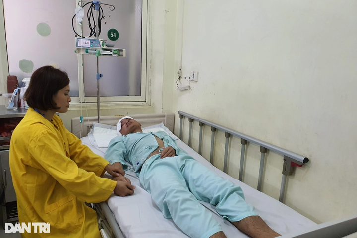 Poor woman needs help to save husband and son - 1