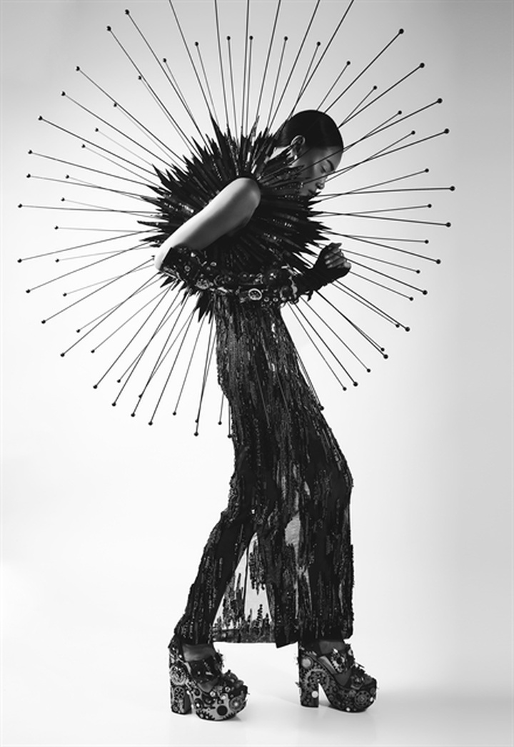 Top designer Công Trí reveals personality through fashion exhibition - 3 Top designer Công Trí reveals personality through fashion exhibition - 3