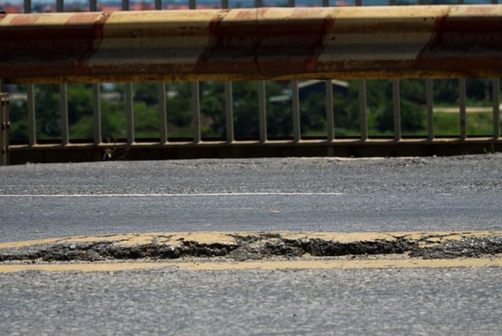 Deterioration of Hanoi’s Thang Long Bridge continues - 5