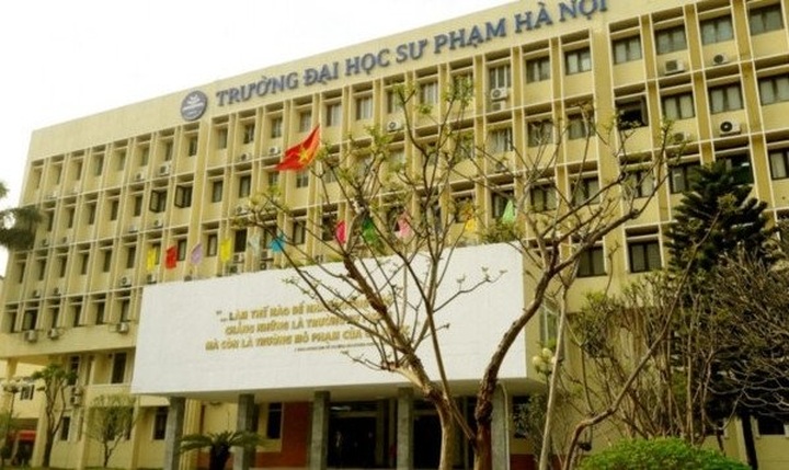 Five universities granted Vietnamese language certificates for foreigners - 1
