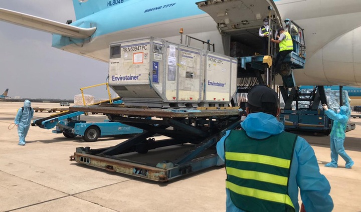 Flights transporting Covid-19 vaccines to be prioritised - 1 Flights transporting Covid-19 vaccines to be prioritised - 1