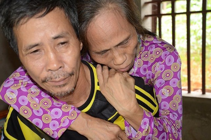 Disabled man takes care of paralysed sister in poverty - 2 Disabled man takes care of paralysed sister in poverty - 2