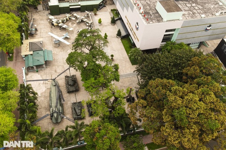 Many tourist sites in HCM City suspended due to Covid-19 - 4