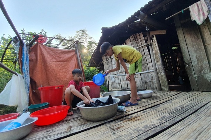 Dantri readers subsidise new house for poor Bac Kan family - 3