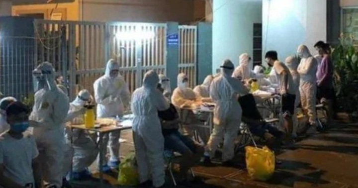 Bac Ninh locks down company dormitory over Covid-19 - 1