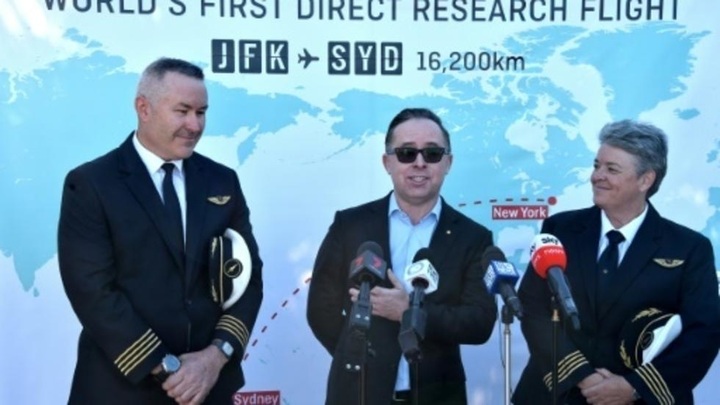 Longest non-stop passenger flight arrives in Sydney - 1