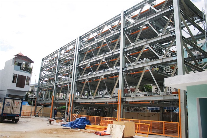 Danang’s first multi-storey car park to be operated soon - 1