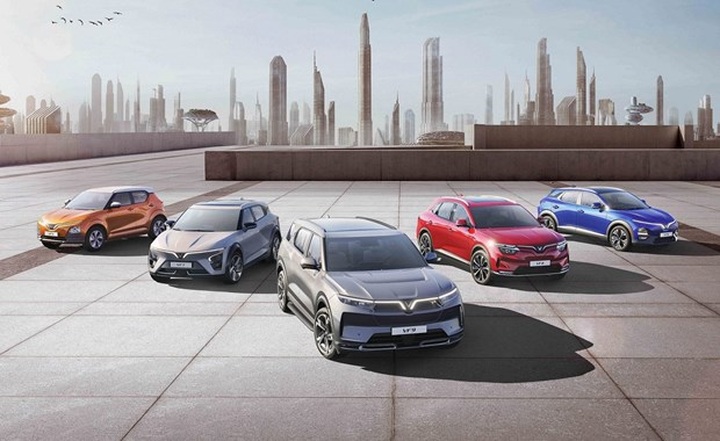 EV market forecast to boom this year - 1