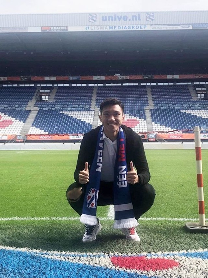 Defender Van Hau to join top league Dutch club - 1 Defender Van Hau to join top league Dutch club - 1