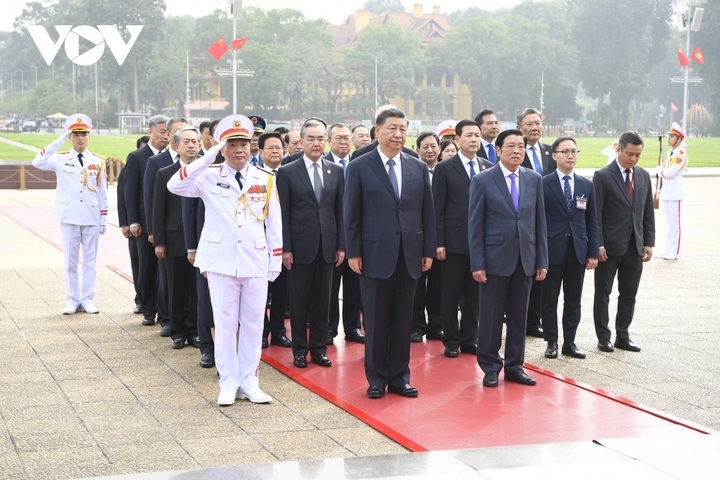 Chinese President Xi Jinping pays tribute to President Ho Chi Minh - 5