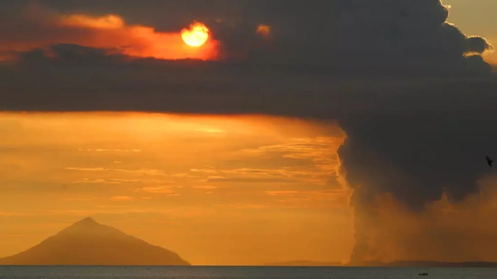 Indonesia raises alert level for Krakatoa's offspring volcano - 1 Indonesia raises alert level for Krakatoa's offspring volcano - 1