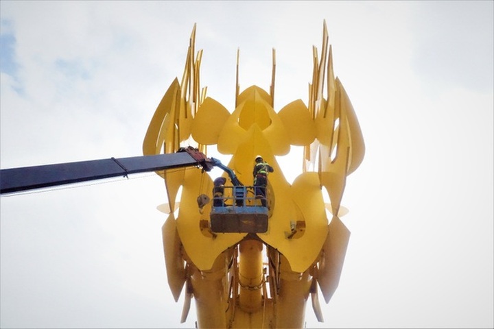 Danang streets decorated for Tet - 7