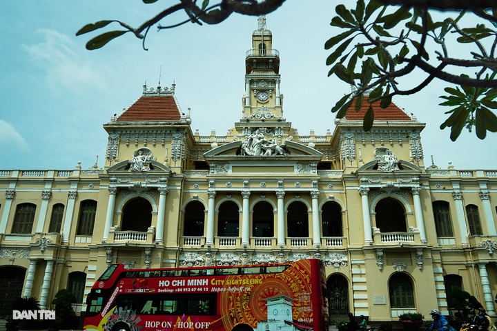 HCMC People's Committee Headquarters recognised as National Art Architectural Site - 7