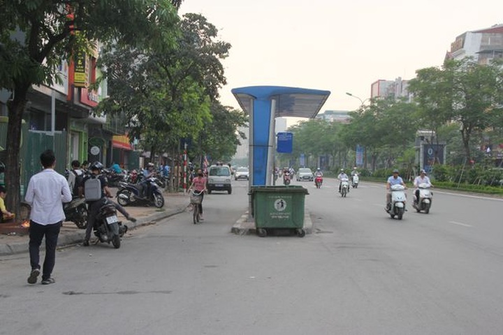 Locals complain over illogically-placed bus stops - 1 Locals complain over illogically-placed bus stops - 1