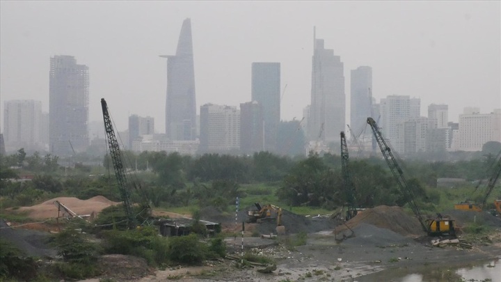 Smog continues engulfing HCM City - 2 Smog continues engulfing HCM City - 2