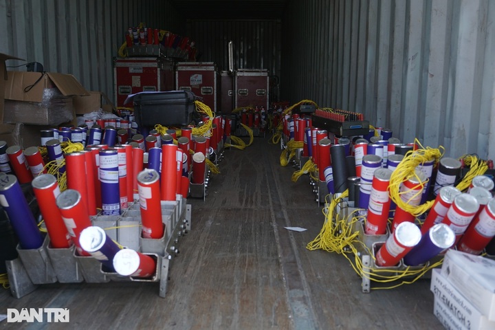 Teams ready for Da Nang International Fireworks Festival opening ceremony - 9